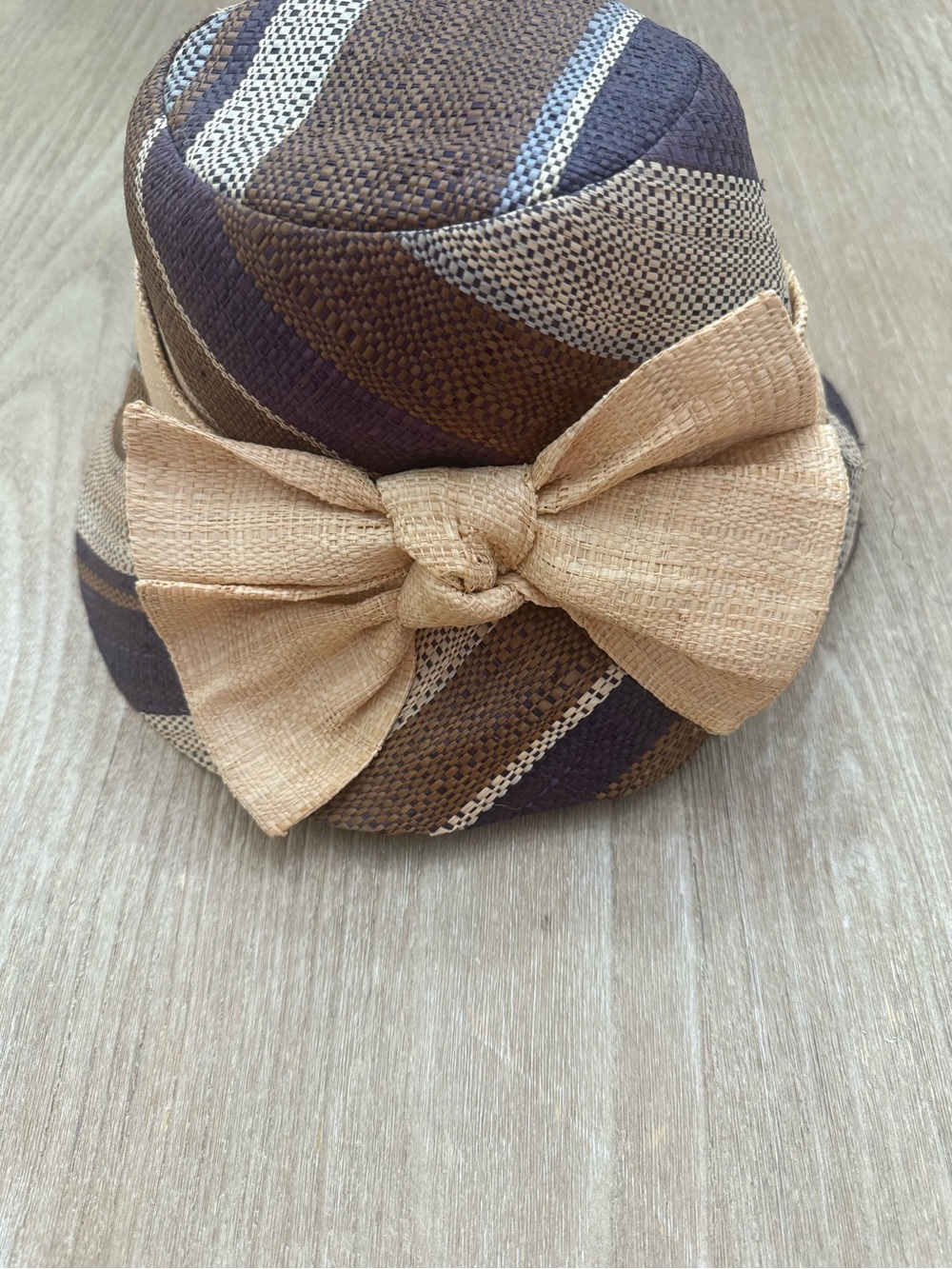 Onigo Authentic Handwoven Madagascar Raffia Sun Hat – Geometric Stripe & Side Bo